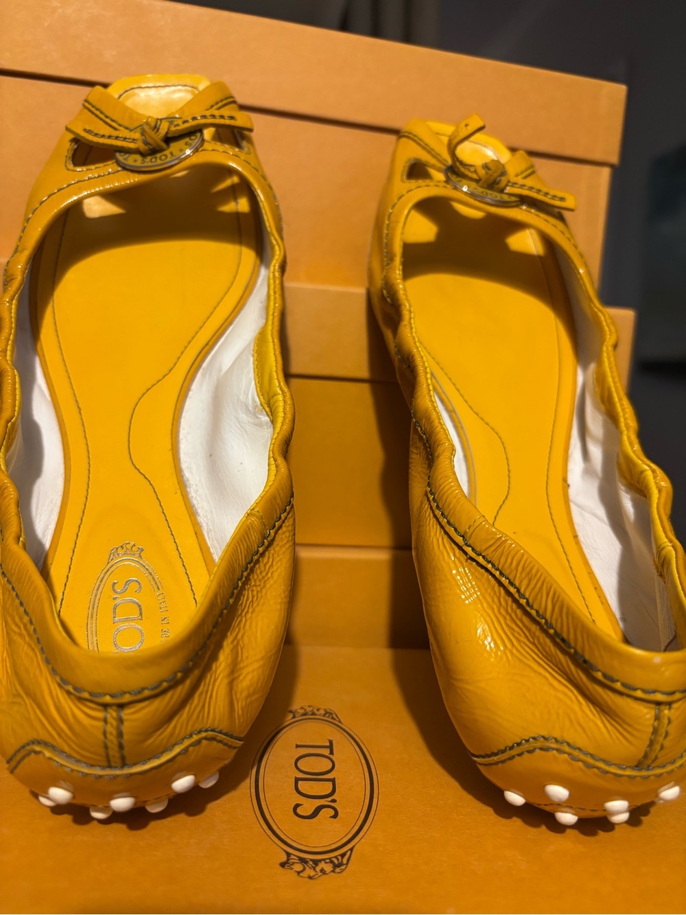 Tod's Yellow Leather Bow-Trim peep toe Driving Flats
